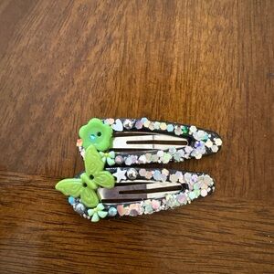 Kids Green Butterfly & Flower Glitter Snap Clips